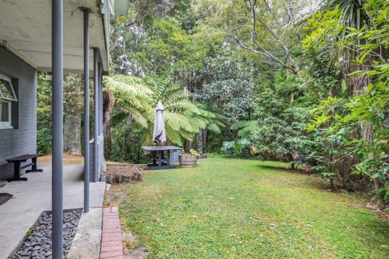 Photo of property in 127 Konini Road, Titirangi, Auckland, 0604