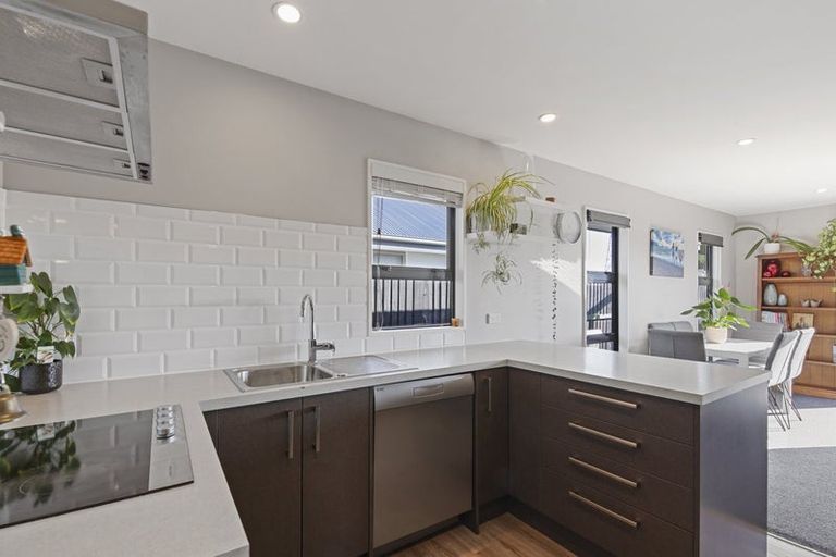 Photo of property in 10 Helmore Street, Rangiora, 7400