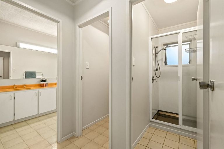 Photo of property in 424 Beach Road, Mairangi Bay, Auckland, 0630