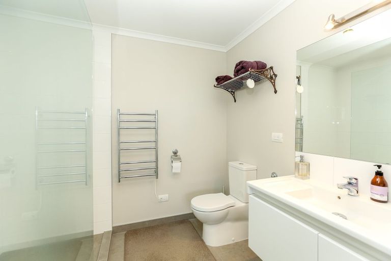 Photo of property in 10 Scott Street, Moturoa, New Plymouth, 4310