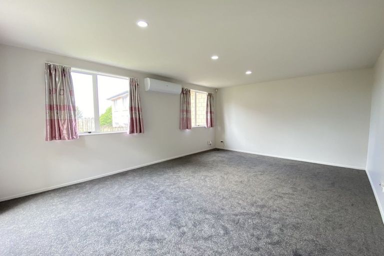 Photo of property in 3 Cityview Place, Massey, Auckland, 0614