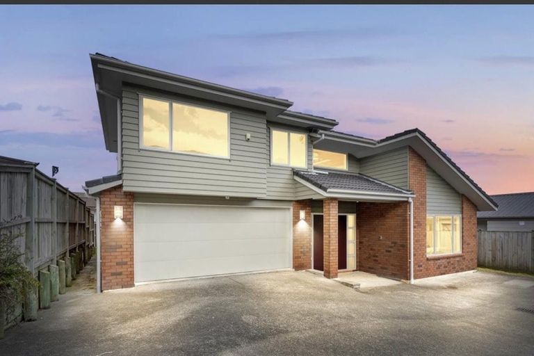 Photo of property in 68a Hutchinsons Road, Bucklands Beach, Auckland, 2014