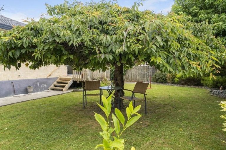 Photo of property in 24 Millhaven Place, Otaki, 5512