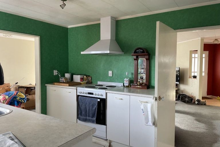 Photo of property in 6 Maraval Crescent, Grenada Village, Wellington, 6037