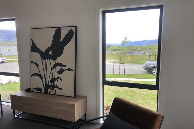 Photo of property in 70 Spur Ridge Rise, Jacks Point, 9371