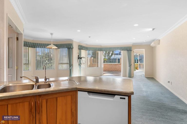 Photo of property in 111 Gravatt Road, Papamoa Beach, Papamoa, 3118