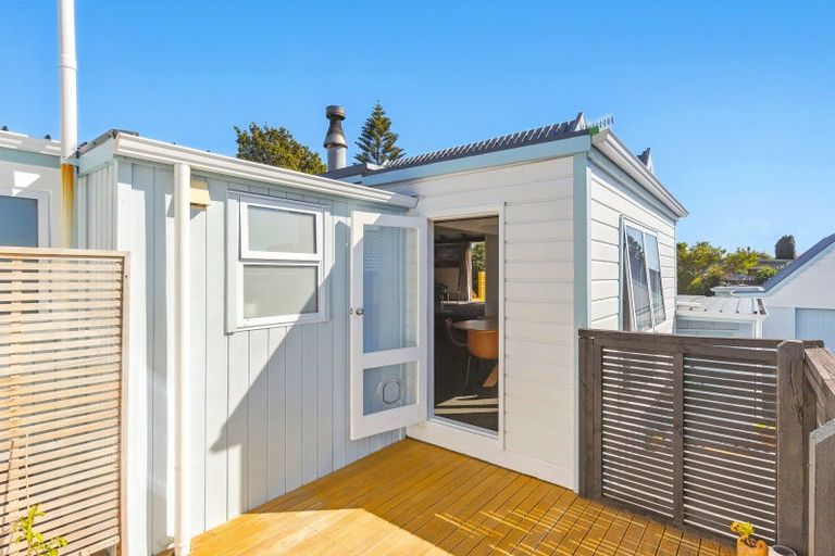 Photo of property in 13 Walton Road, Paraparaumu Beach, Paraparaumu, 5032