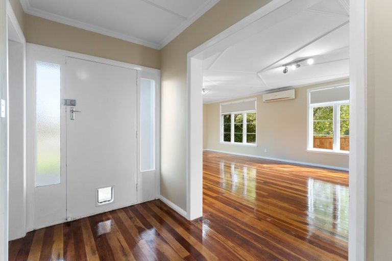 Photo of property in 30 Tararua Street, Pahiatua, 4910