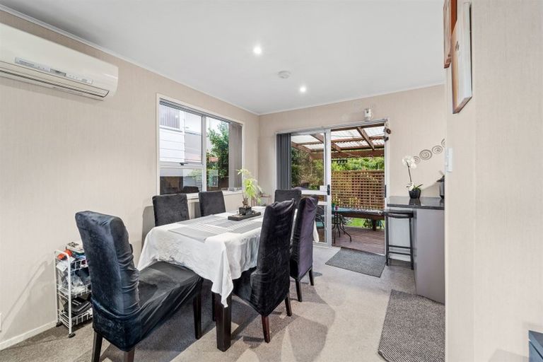 Photo of property in 7 Hindmarsh Street, Henderson, Auckland, 0612