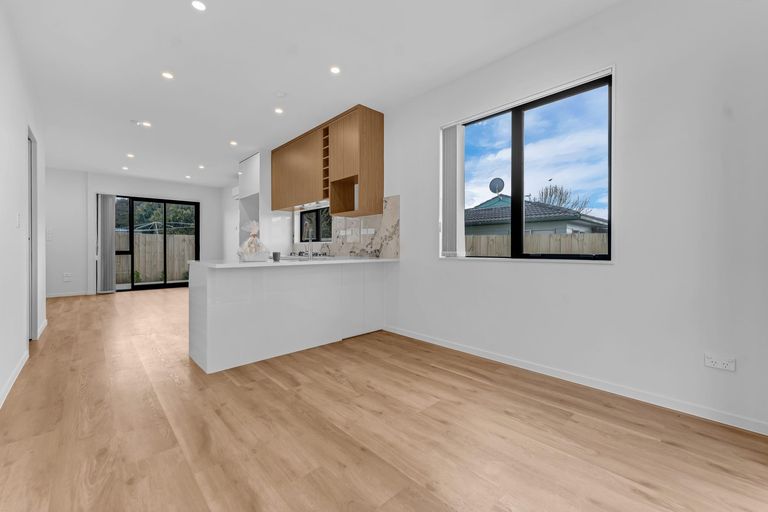 Photo of property in 22d Justamere Place, Weymouth, Auckland, 2103