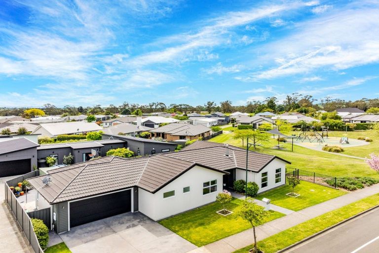 Photo of property in 21 Meissner Road, Havelock North, 4130