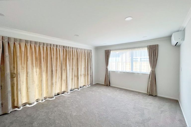 Photo of property in 98 Taikura Avenue, Red Beach, 0932