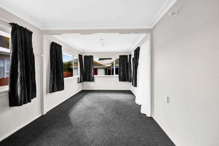 Photo of property in 18 Grey Street, Hawera, 4610