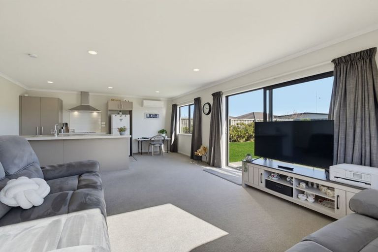 Photo of property in 35 Pakohe Street, Pegasus, 7612