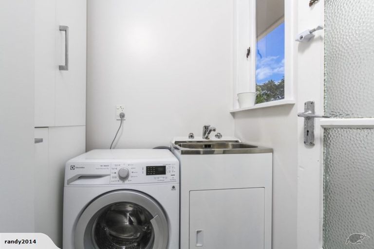 Photo of property in 12 Lucinda Place, Glen Eden, Auckland, 0602