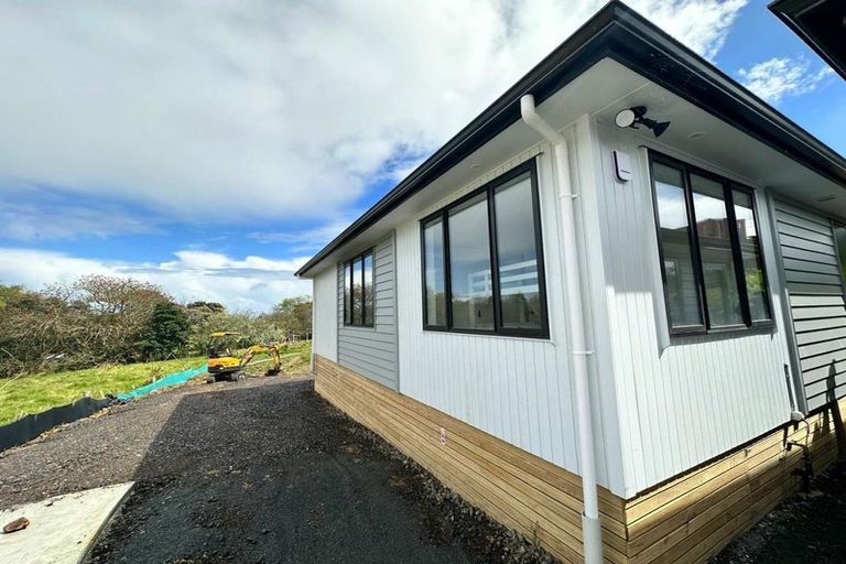 Photo of property in 8a Gracechurch Drive, Flat Bush, Auckland, 2016