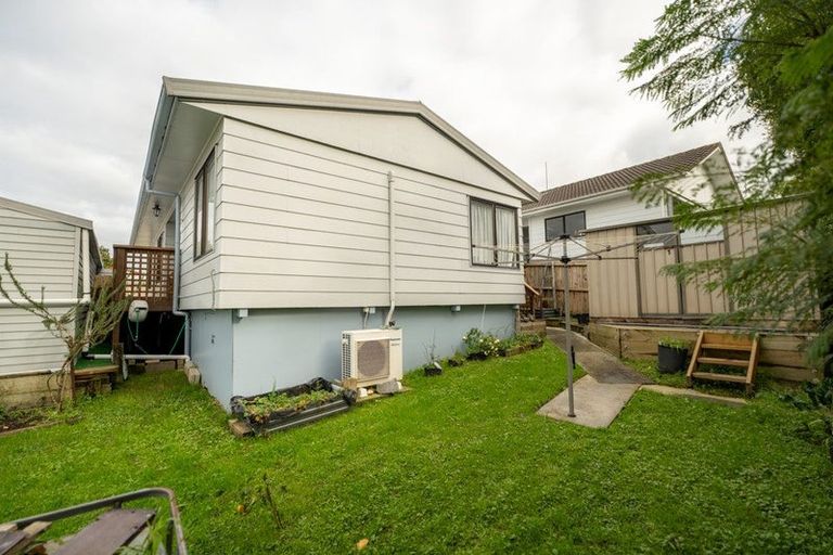 Photo of property in 1/13 Madigan Place, Glendene, Auckland, 0602