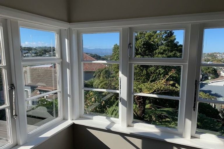 Photo of property in 28 Baroda Street, Khandallah, Wellington, 6035