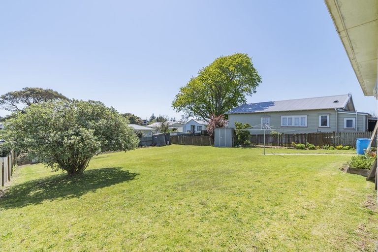 Photo of property in 11 Hooks Road, Manurewa, Auckland, 2102