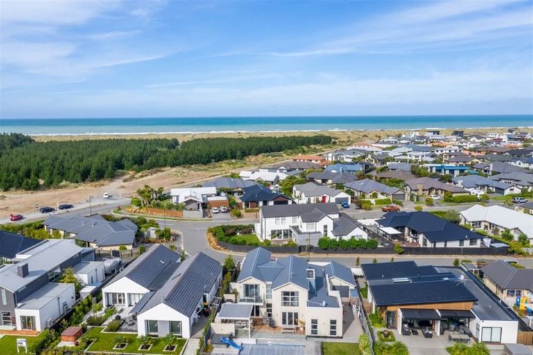 Photo of property in 4 Torrey Pines, Waimairi Beach, Christchurch, 8083