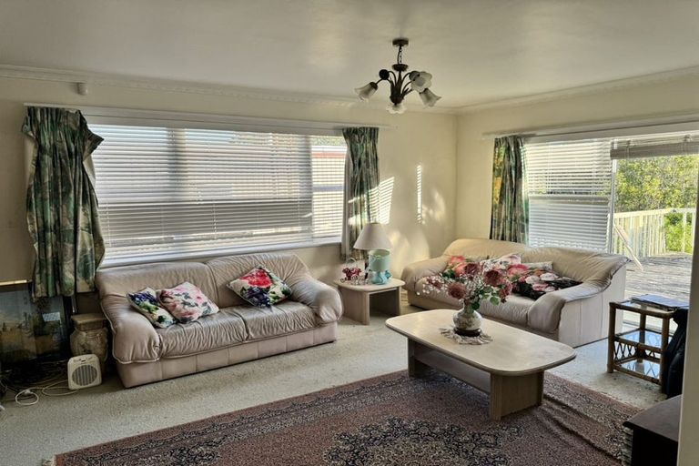 Photo of property in 20 Sovereign Place, Glenfield, Auckland, 0629