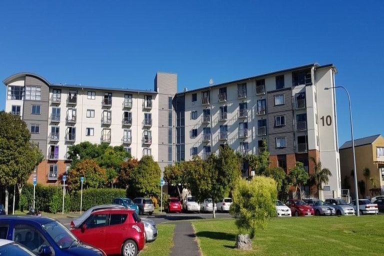 Photo of property in 3k/10 Crown Lynn Place, New Lynn, Auckland, 0600