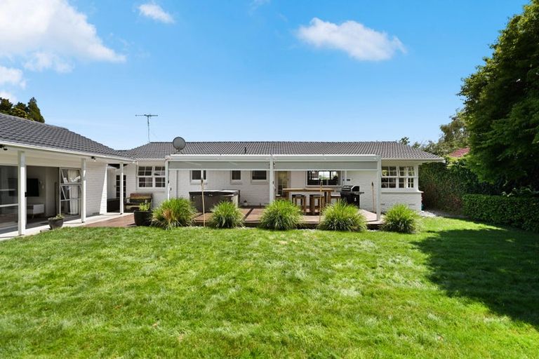 Photo of property in 5 Grassy Downs Place, St Andrews, Hamilton, 3200