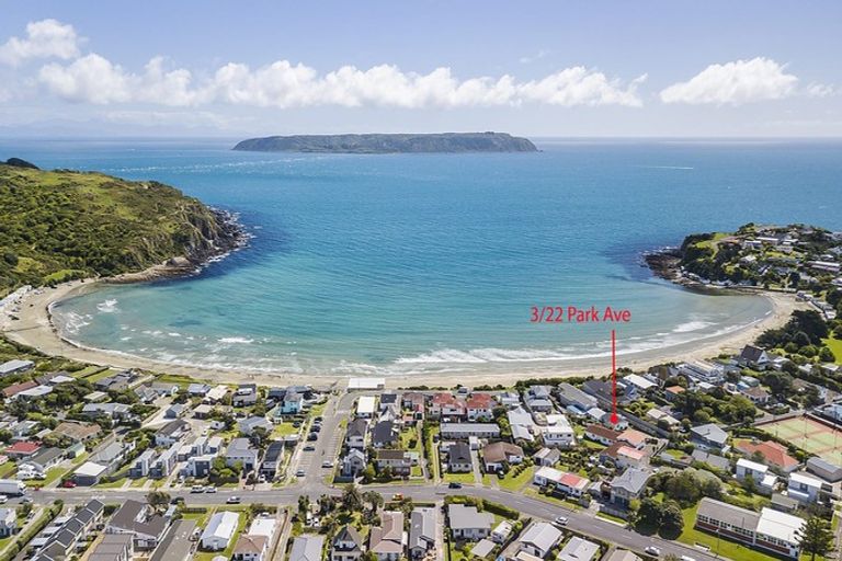 Photo of property in 3/22 Park Avenue, Titahi Bay, Porirua, 5022