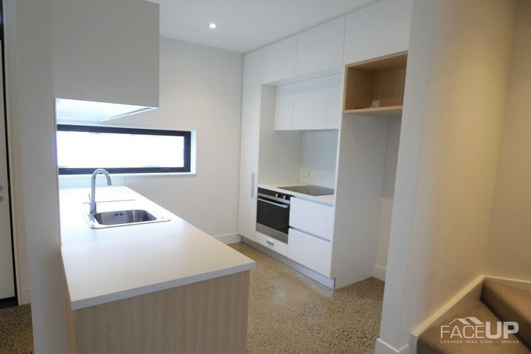 Photo of property in 218 Hobsonville Point Road, Hobsonville, Auckland, 0616