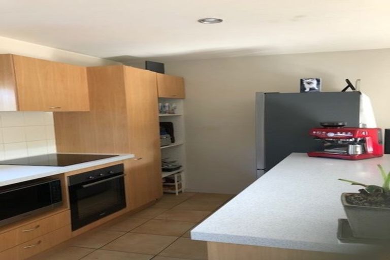 Photo of property in 5n Dryden Place, Mount Wellington, Auckland, 1051