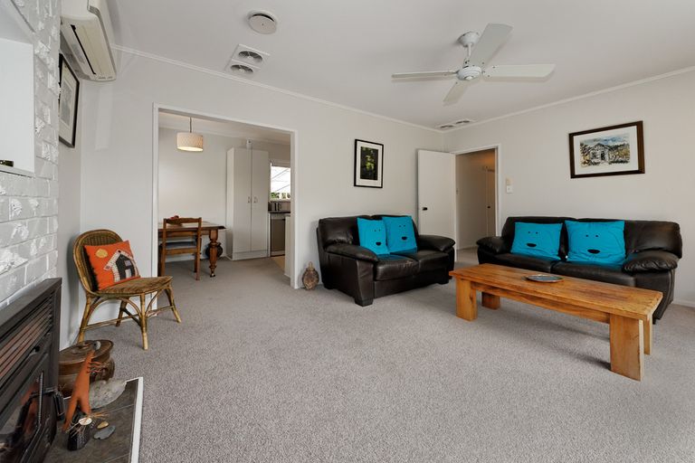 Photo of property in 34 Dolbear Street, Titirangi, Auckland, 0604