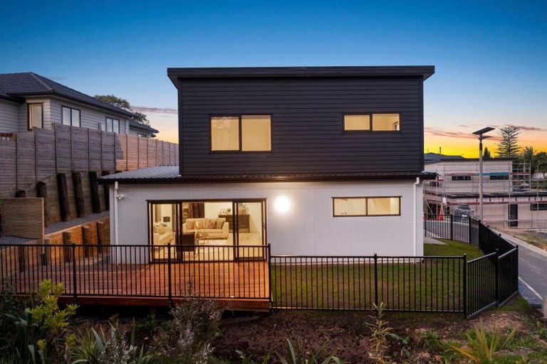 Photo of property in 5 Libby Lane, Howick, Auckland, 2010