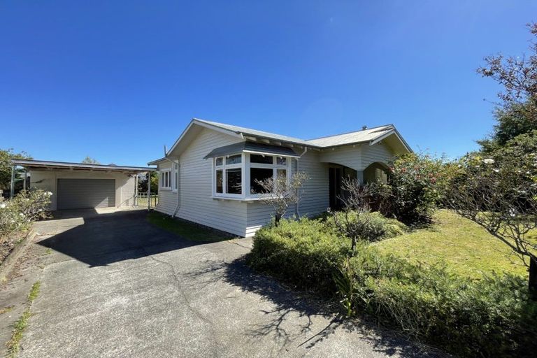Photo of property in 19 Karamu Avenue, Takaro, Palmerston North, 4410