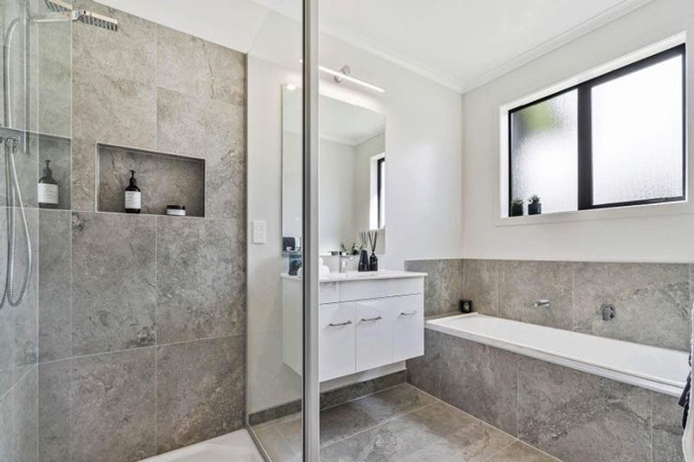 Photo of property in 45 Kitemaunga Avenue, One Tree Point, 0118