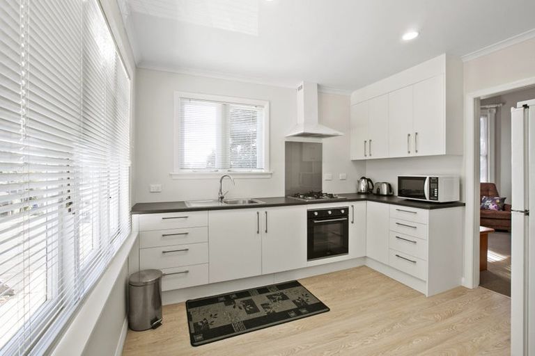 Photo of property in 209 Devon Street West, New Plymouth, 4310