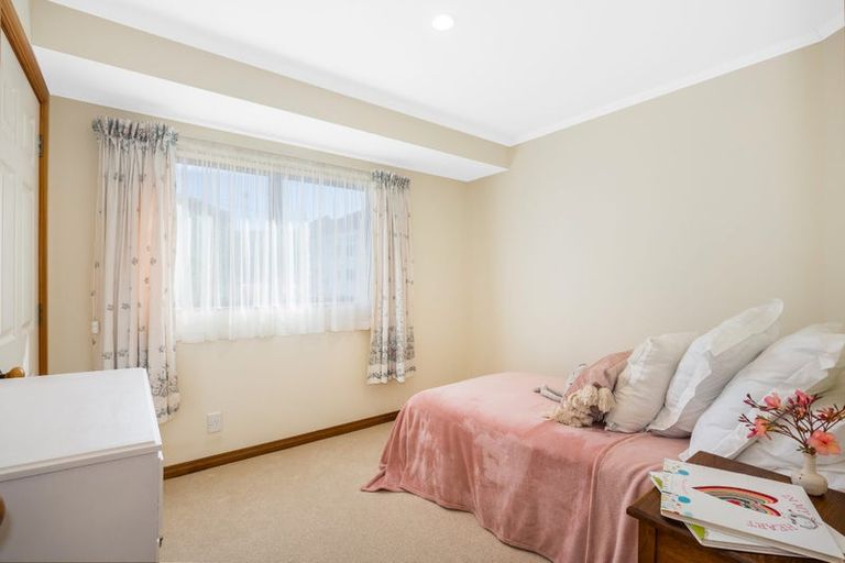 Photo of property in 9-11 Makaro Street, Eastbourne, Lower Hutt, 5013