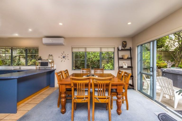 Photo of property in 13h Eban Avenue, Hillcrest, Auckland, 0627