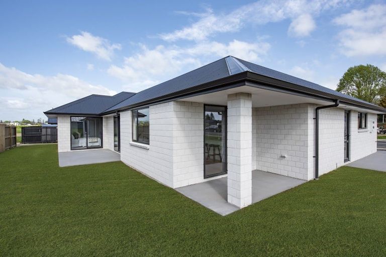 Photo of property in 2/130 Richmond Street, Petone, Lower Hutt, 5012