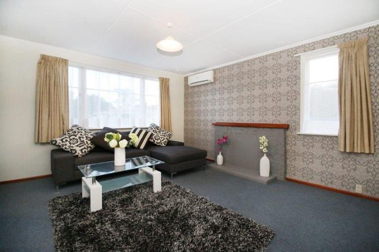 Photo of property in 5 Waterloo Crescent, Hokowhitu, Palmerston North, 4410