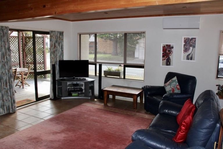 Photo of property in 2 Campbell Street, Whitianga, 3510