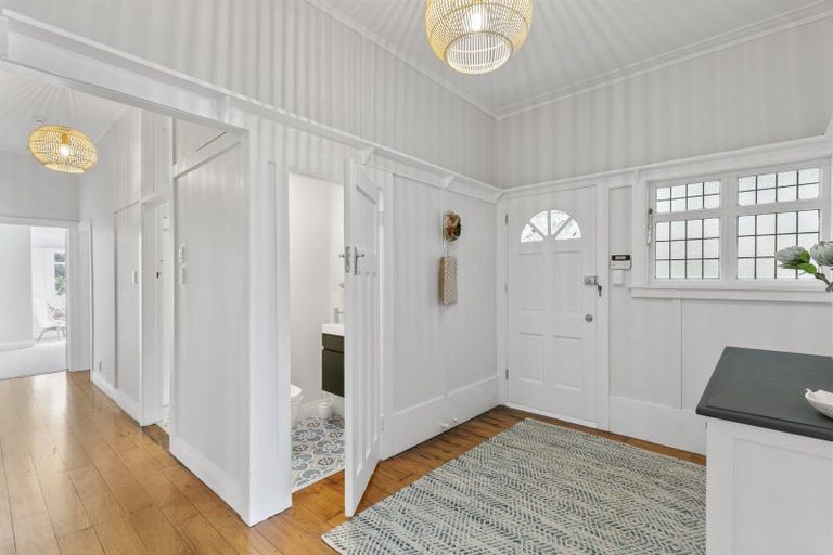 Photo of property in 10 Saint John Street, Aro Valley, Wellington, 6011