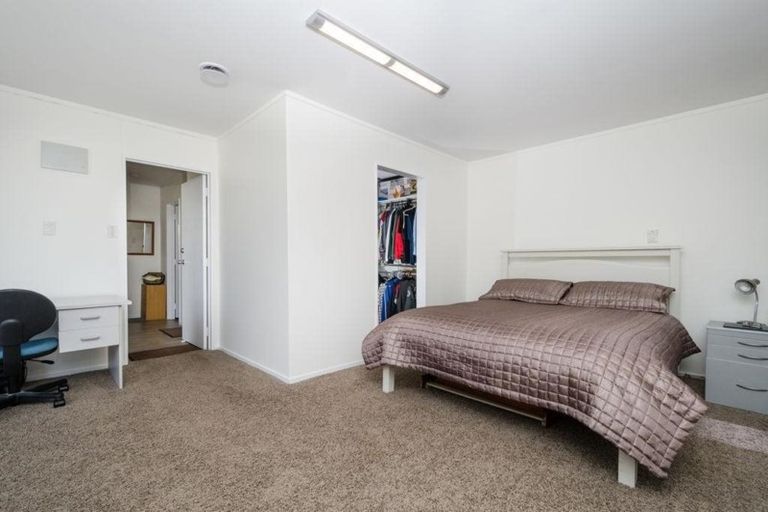 Photo of property in 9 Jacinta Grove, Swanson, Auckland, 0612