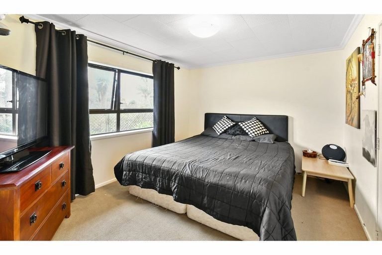 Photo of property in 10 Sophora Place, Totara Heights, Auckland, 2105