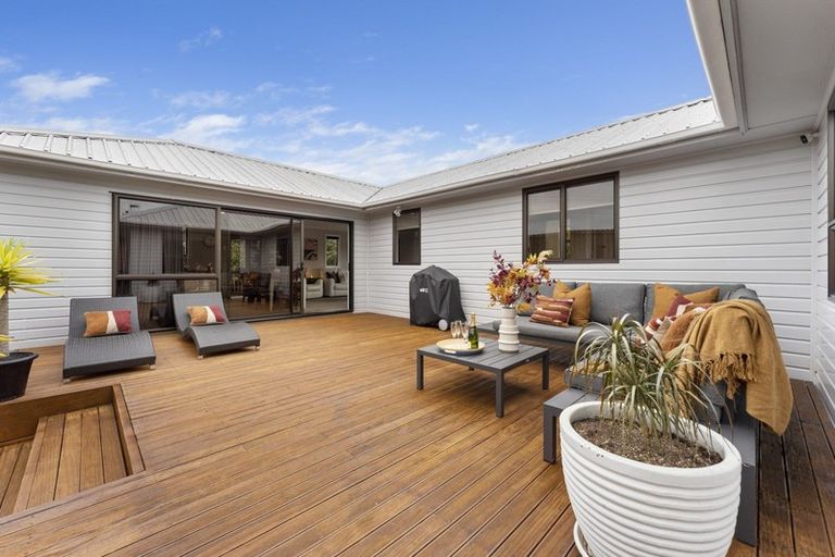 Photo of property in 70 Tarahua Road, Welbourn, New Plymouth, 4310