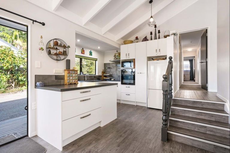 Photo of property in 125 Park Avenue, Whangamata, 3620