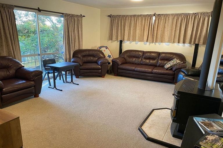 Photo of property in 25 Wilkinson Way, Browns Bay, Auckland, 0630