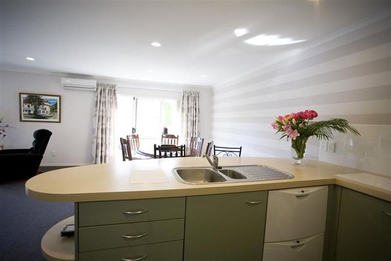 Photo of property in 59a Ngatai Road, Otumoetai, Tauranga, 3110