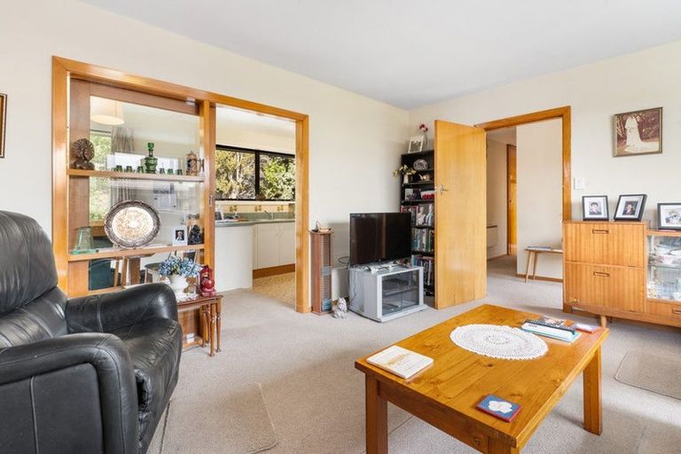 Photo of property in 33 Martbern Crescent, Bishopdale, Christchurch, 8053