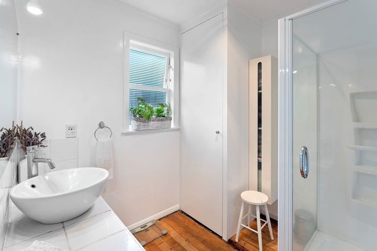 Photo of property in 29 Hona Street, Waikanae Beach, Waikanae, 5036