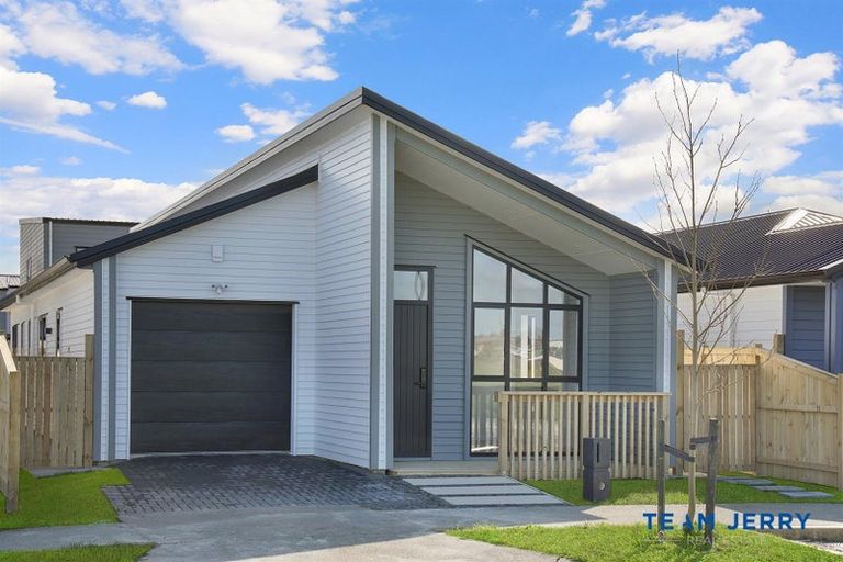 Photo of property in 27 Huringa Road, Karaka, Papakura, 2113